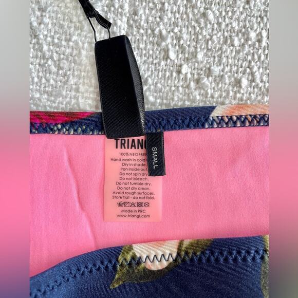 Triangl Swimwear Floral Bikini Bottom Size Small NWT - Picture 3 of 8